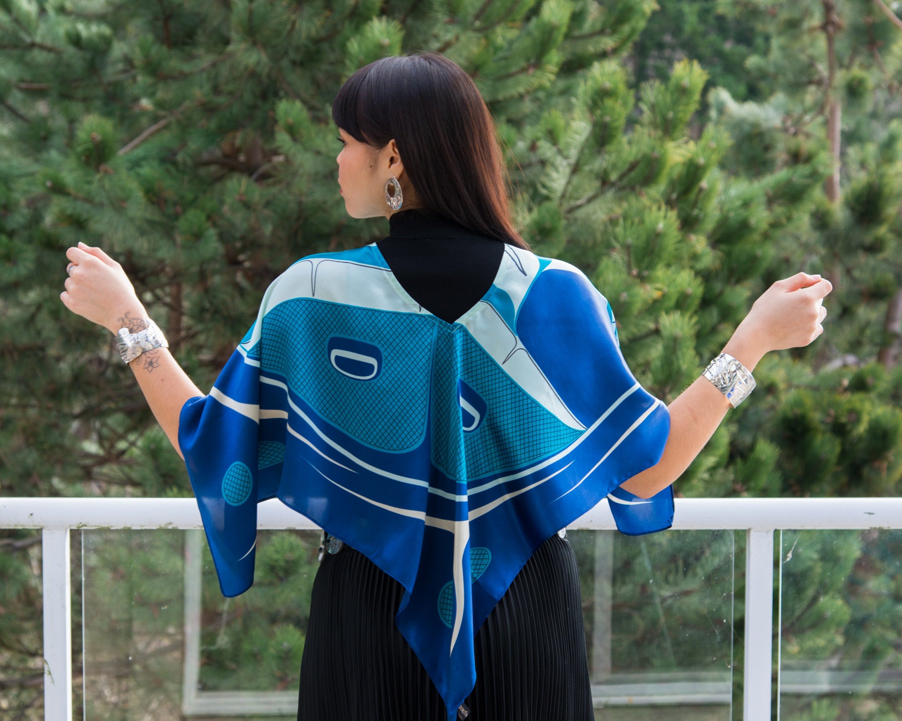 South East Wind Pullover Scarf Top