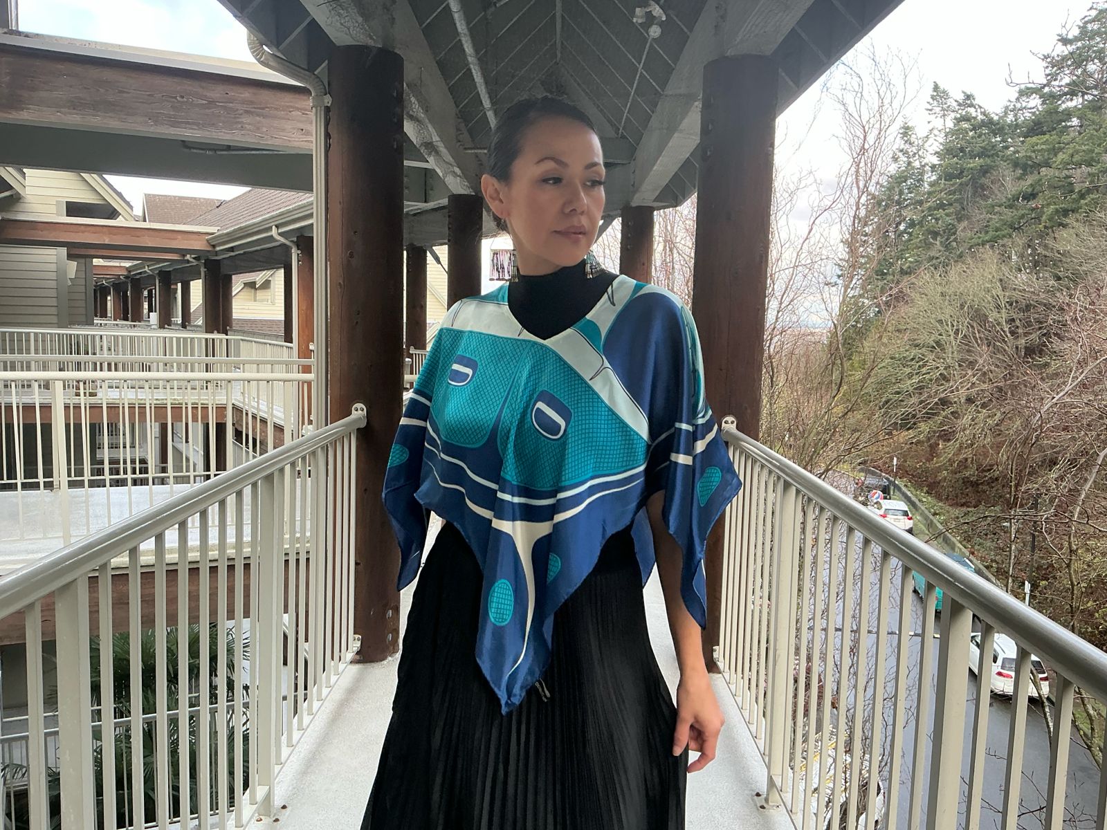South East Wind Pullover Scarf Top