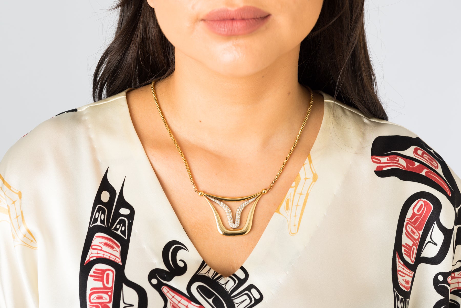 Dorsal Fin in Gold and Diamonds Necklace
